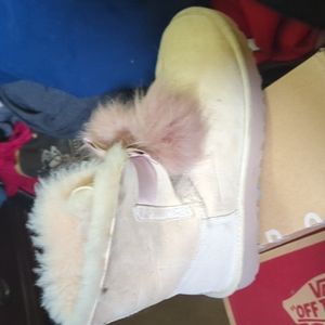 Ugg Sized 8 Short Boots